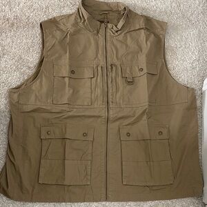 Men's Tan Outdoor Adventure Vest